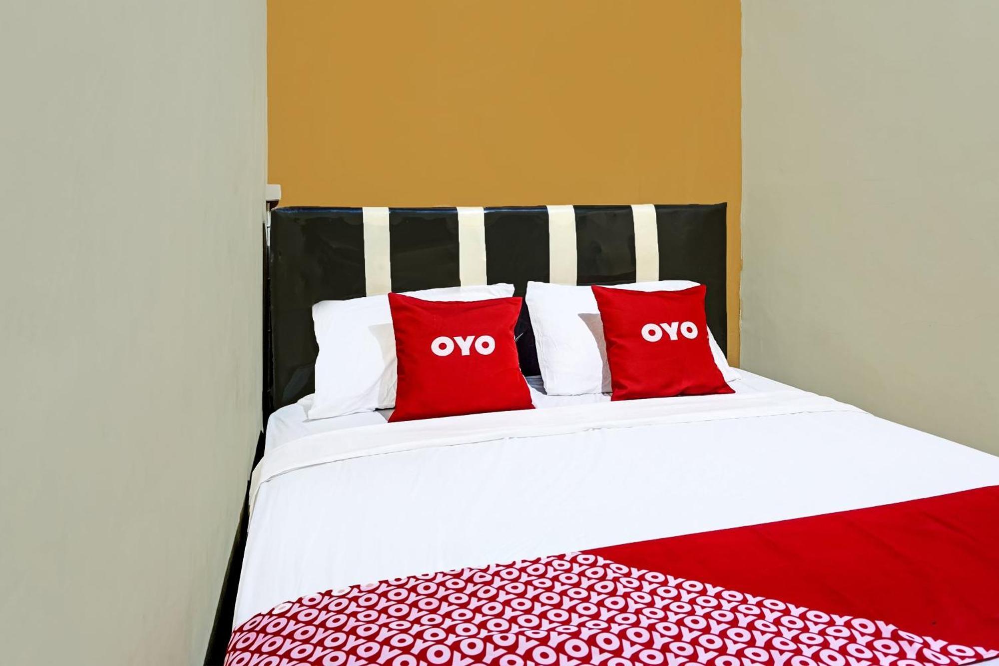 OYO 91825 Ayu Lestari Homestay Nganjuk Luaran gambar