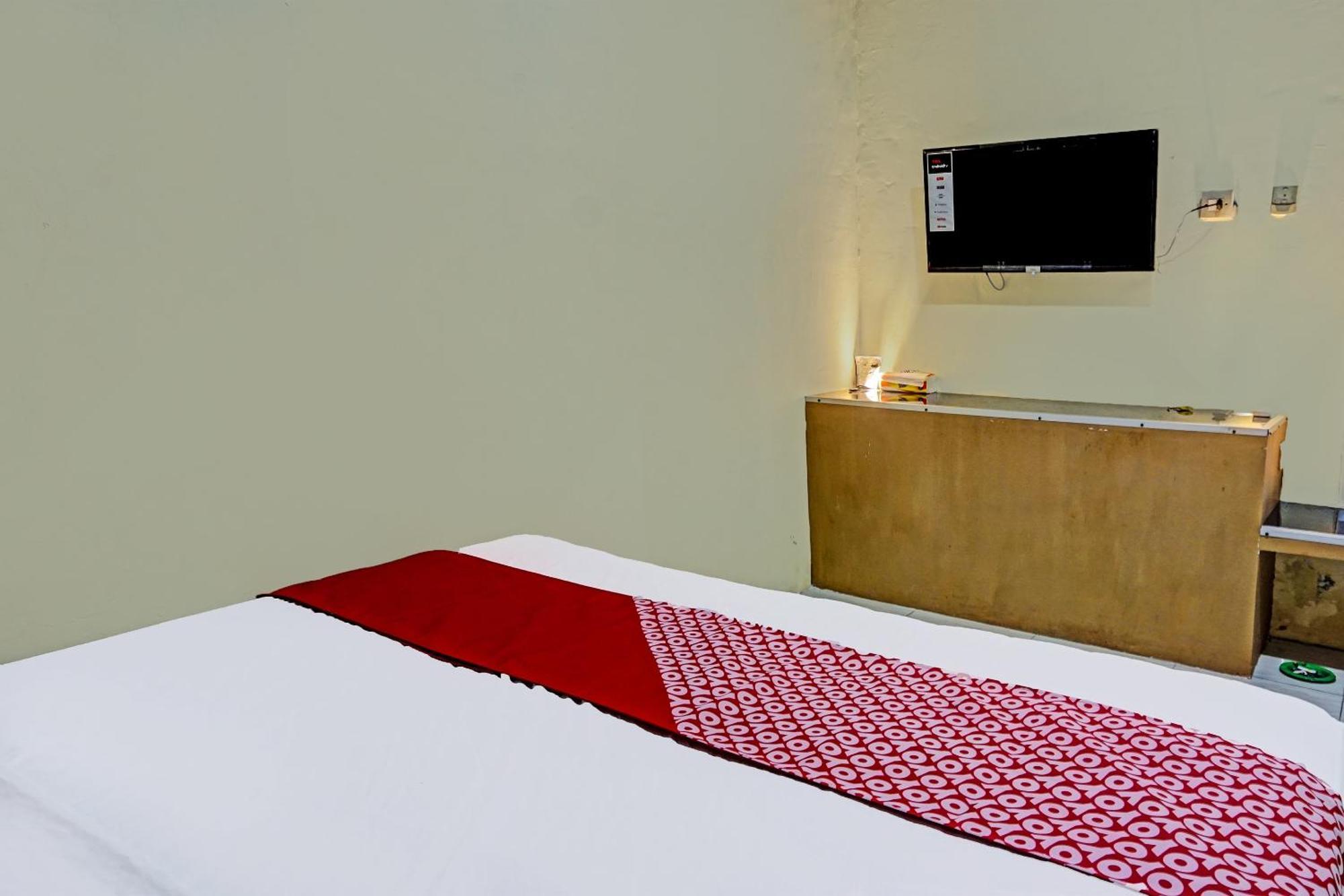OYO 91825 Ayu Lestari Homestay Nganjuk Luaran gambar
