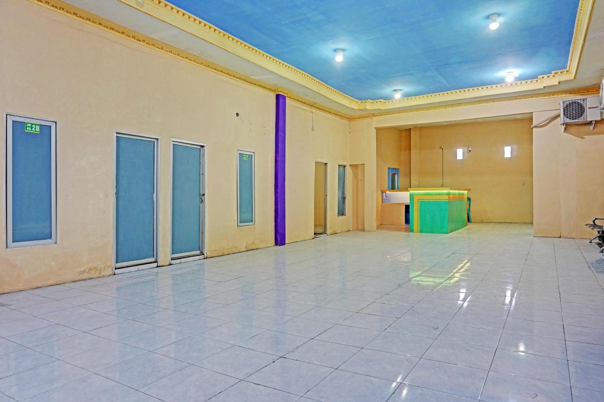 OYO 91825 Ayu Lestari Homestay Nganjuk Luaran gambar