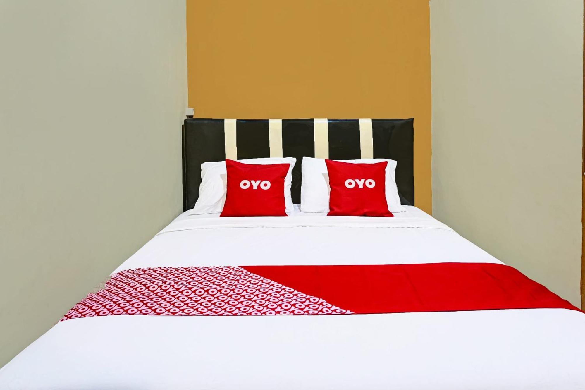 OYO 91825 Ayu Lestari Homestay Nganjuk Luaran gambar
