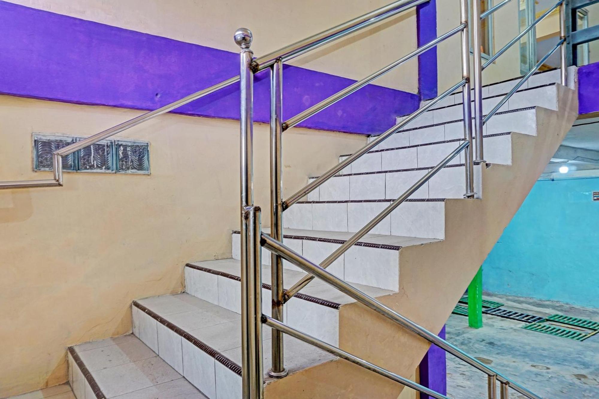 OYO 91825 Ayu Lestari Homestay Nganjuk Luaran gambar