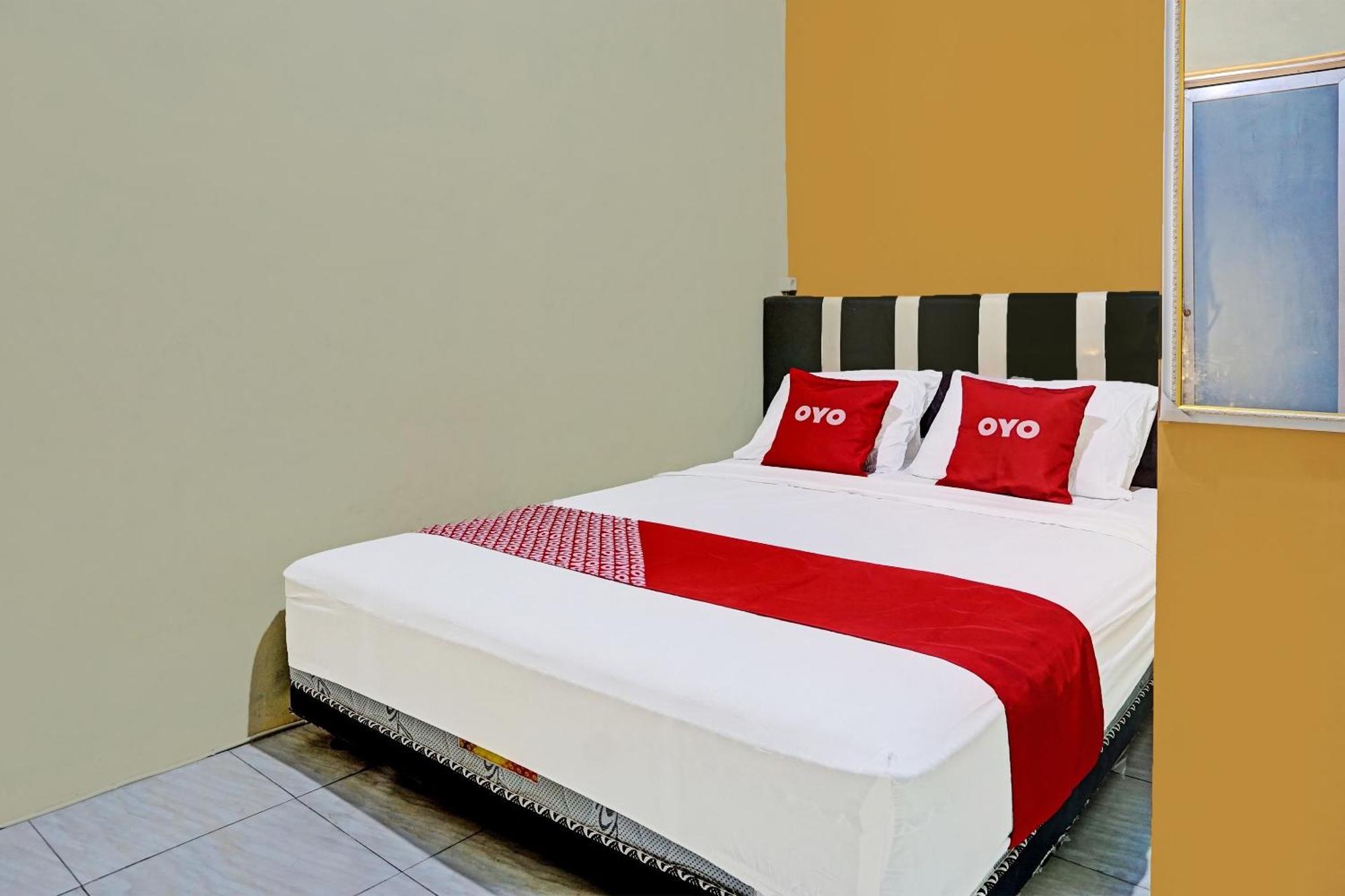 OYO 91825 Ayu Lestari Homestay Nganjuk Luaran gambar